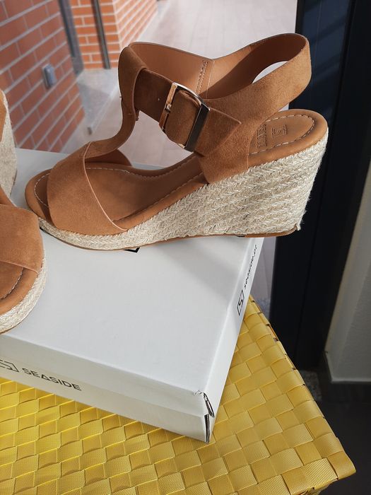 Sandálias mel com cunha corda novas da SEASIDE