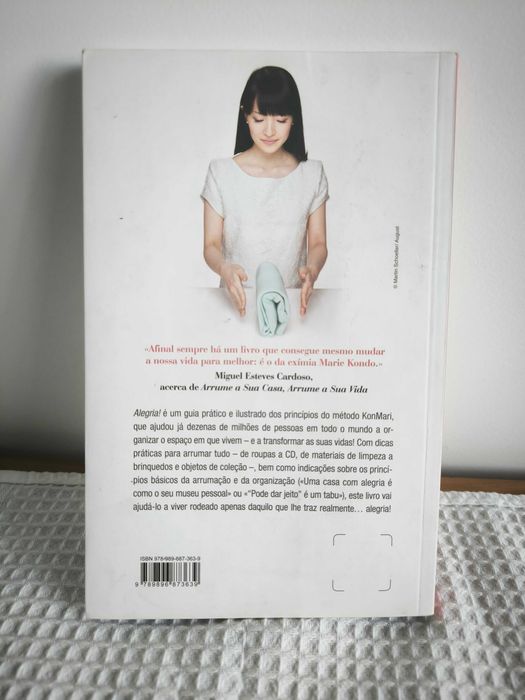 "Alegria! Guia Ilustrado da Arte de Arrumar a Sua Casa e a Sua Vida" (Marie Kondo)
