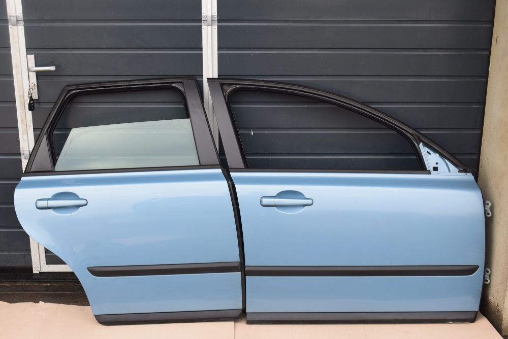 drzwi prawe PRZÓD + TYŁ VOLVO V50 05R. 459-46