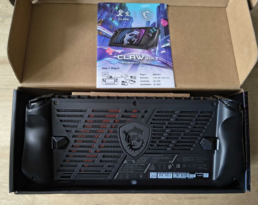 Konsola przenośna MSI Claw | Core Ultra 7 | 16GB | 1TB | Gwarancja