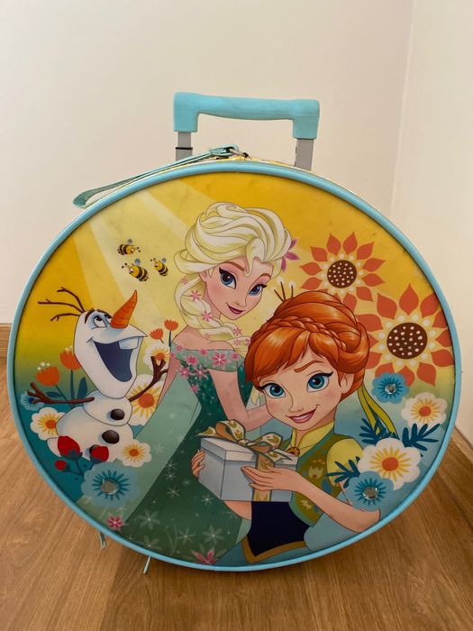 trolley frozen com luzes