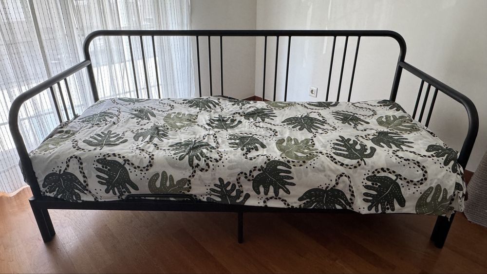Cama casal ferro IKEA