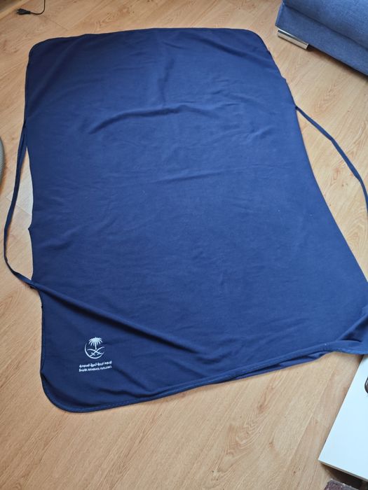 zestaw trzech koców