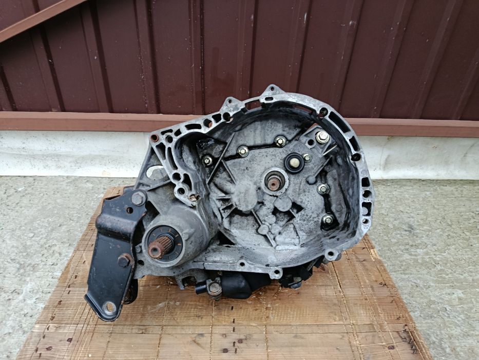 Коробка передач КПП Рено Лагуна 1 JB3