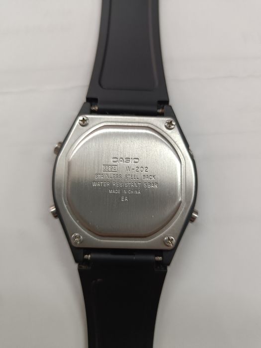 Relógio Casio W202