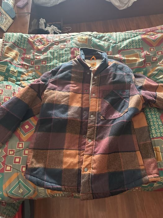 Vendo 2 casacos da marca Timberland