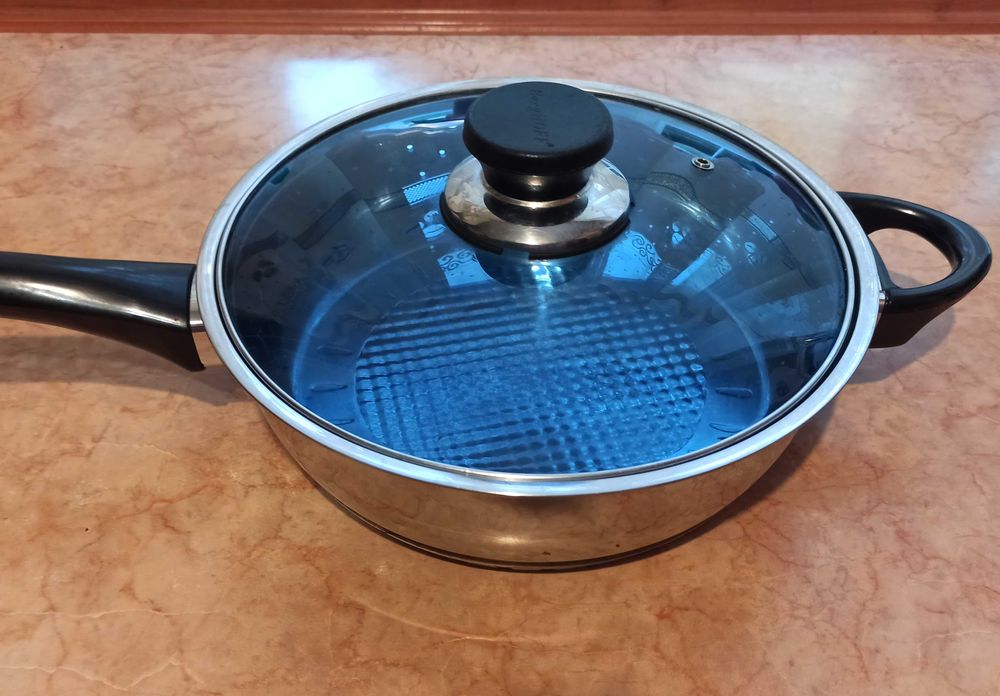 Сковорода сотейник BergHOFF 26 см з кришкою