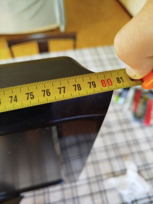 Televisão como nova com comando praticamente novo e uma box