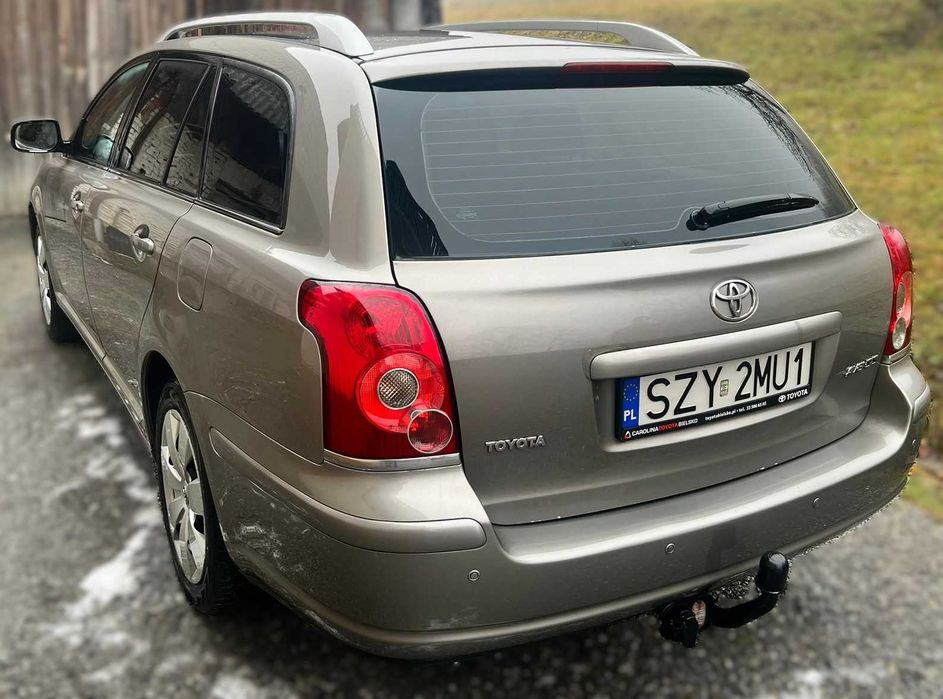 Toyota Avensis 1.8 VVT-i Sol benzyna