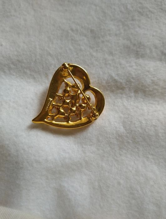 Pregadeira vintage Trifari