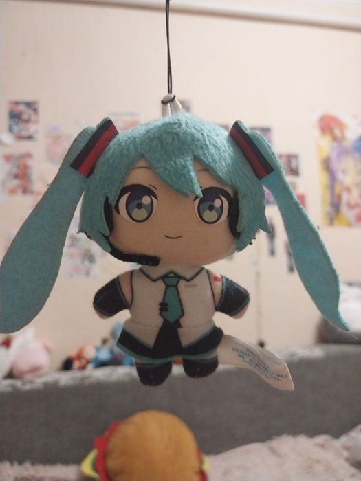 іграшка хацуне міку