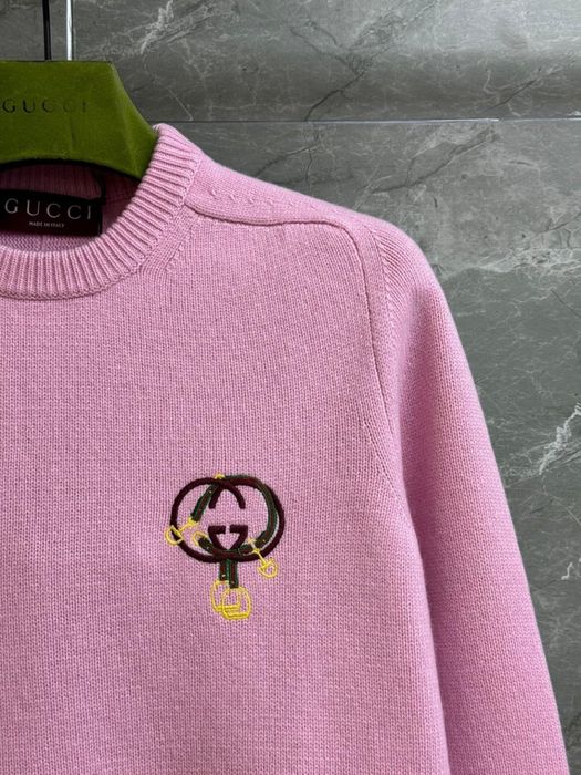 Світер Gucci нереально модний колір