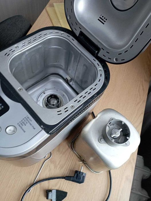 Хлібопічка Saturn ST-EC 7778 - Хлебопечка Saturn  ST-EC 7778