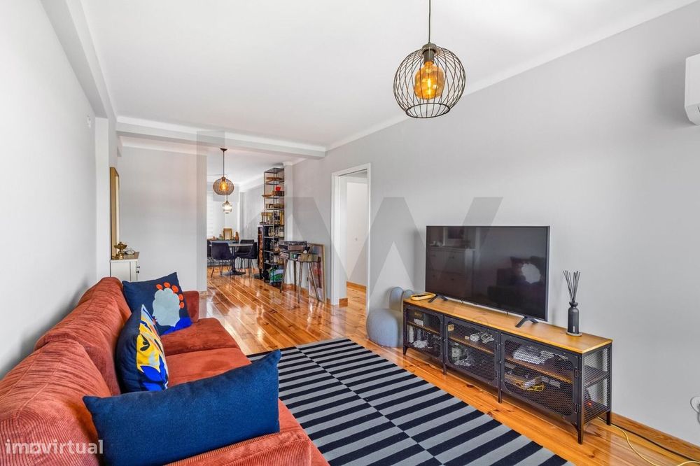 Apartamento T3 Totalmente Remodelado - Com Ar Condicionado - Equipado