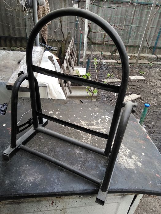 Напольний тримач зеркала