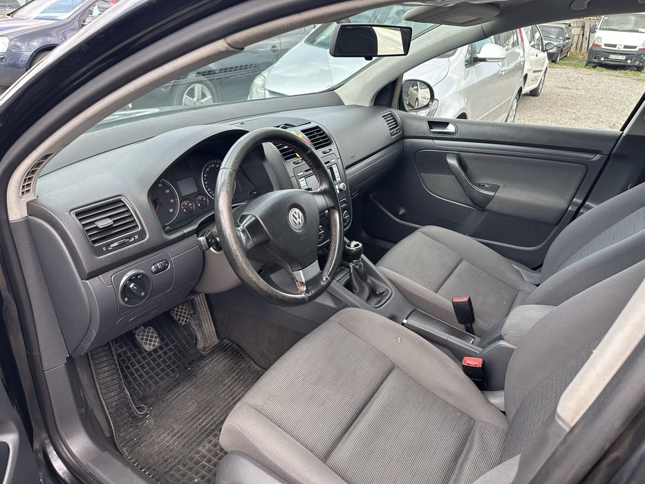 Volkswagen Golf V
