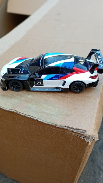 Модель Bmw m4 GT 3 на радиоуправлении