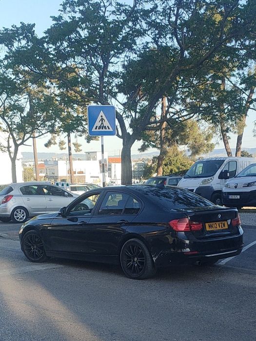 BMW 320D 2012 matrícula inglêsa