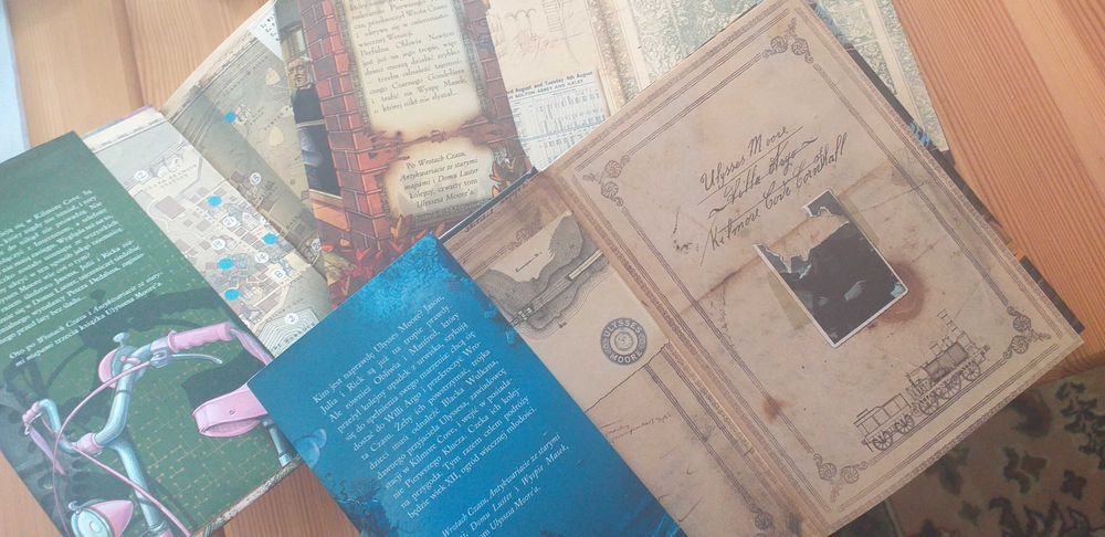 Ulysses Moore - Dom luster, Wyspa masek, Kamienni strażnicy