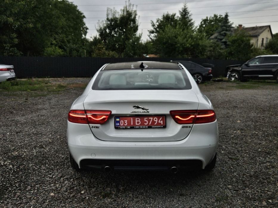 Продам Jaguar XE