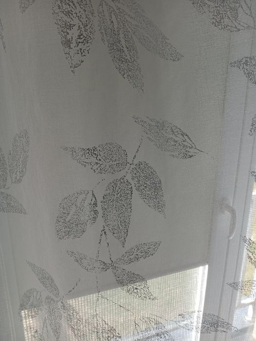 Firany na oczkach/ białe ze srebrnymi liśćmi/3 szt.