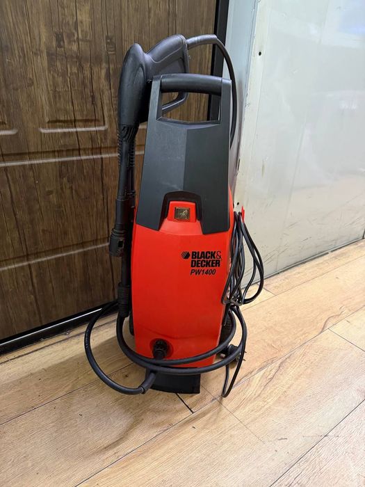 Мойка высокого давления Black & Decker PW1400