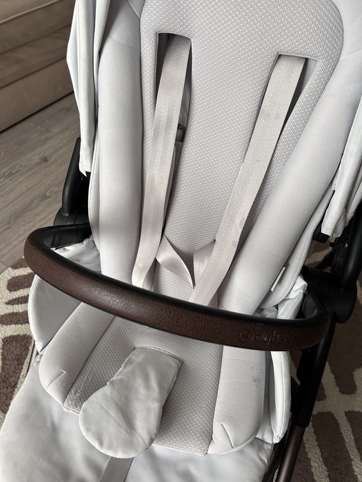 Прогулянкова коляска Cybex Melio