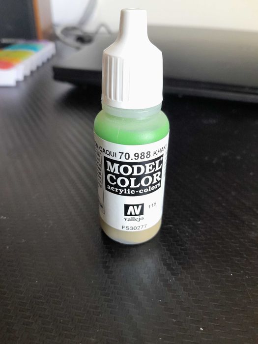 Farba Vallejo Model Color Khaki [17 ml]