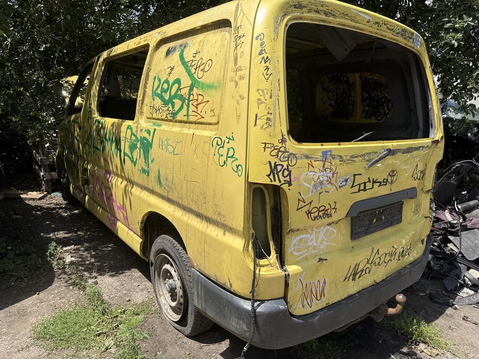 Продам кузов Toyota Hiace 1997-2008гг. По частям -на запчасти