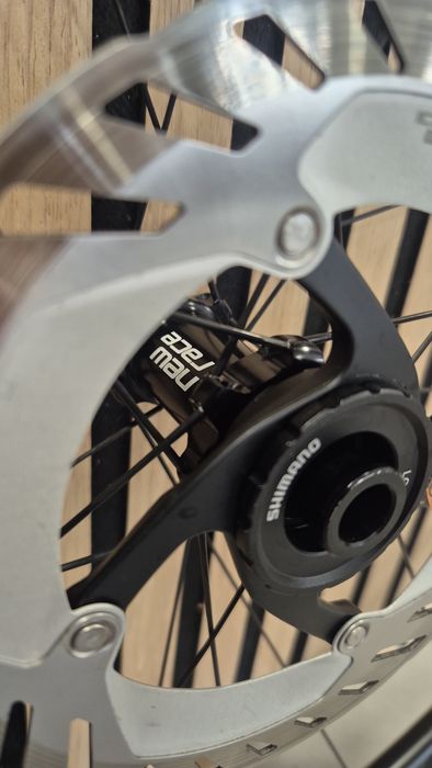 Rodas New Race C4R com discos