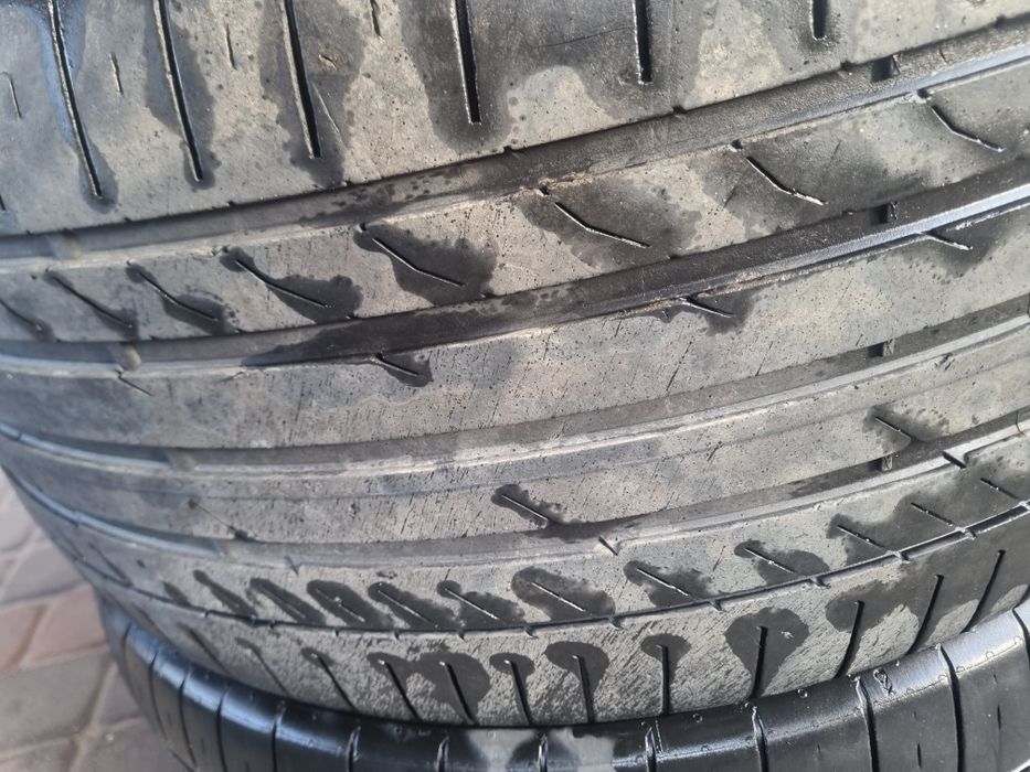 Продам шини 295 40 р 21