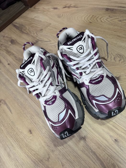 Balenciaga runner