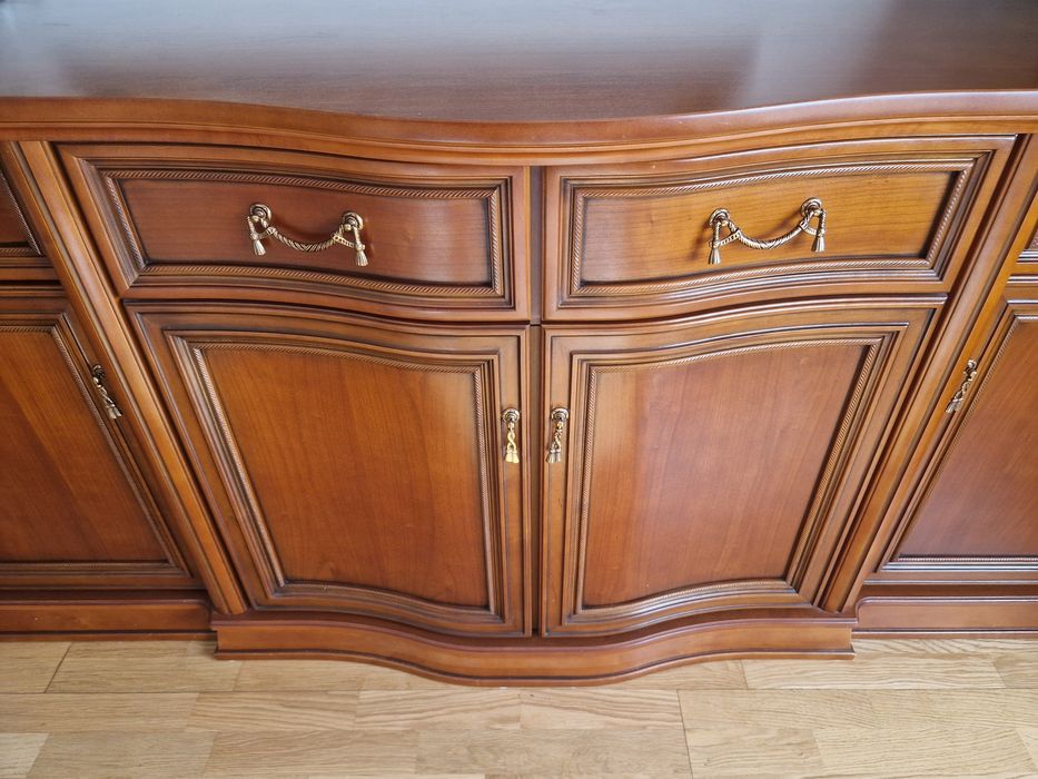 Elegancka stylowa komoda