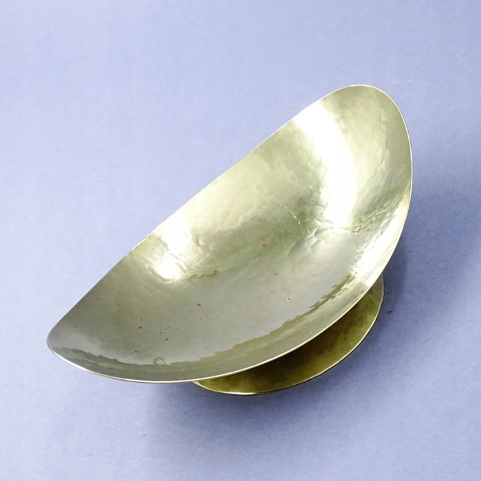 lata 60-te piękny ręcznie wykonana sygnowana miedziana patera paterka