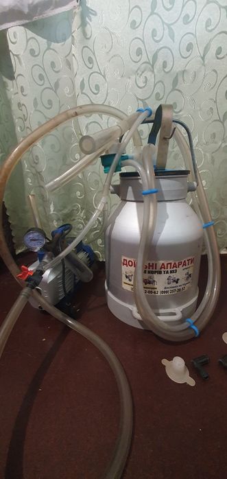 Доїльний апарат для корів та кіз