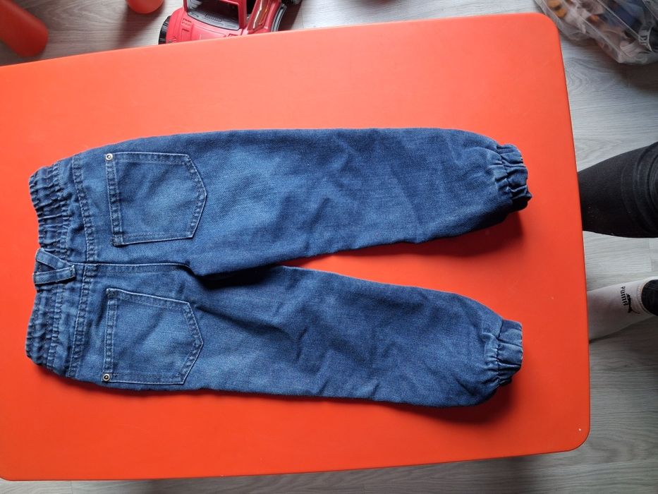 Spodnie jeansowe joggery 104