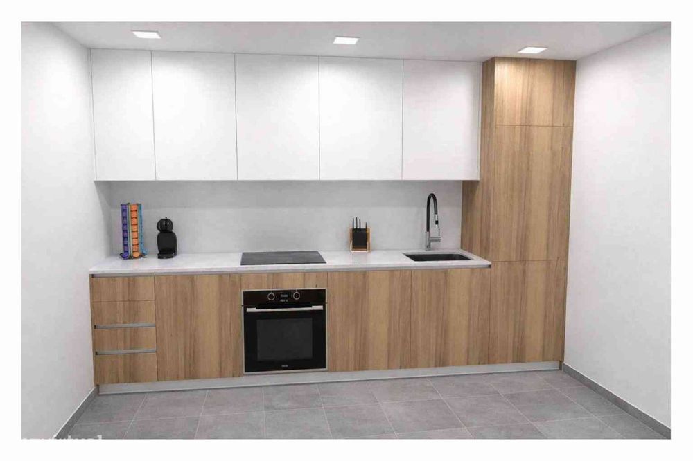 Apartamento T2 com 2 casas de banho e varanda