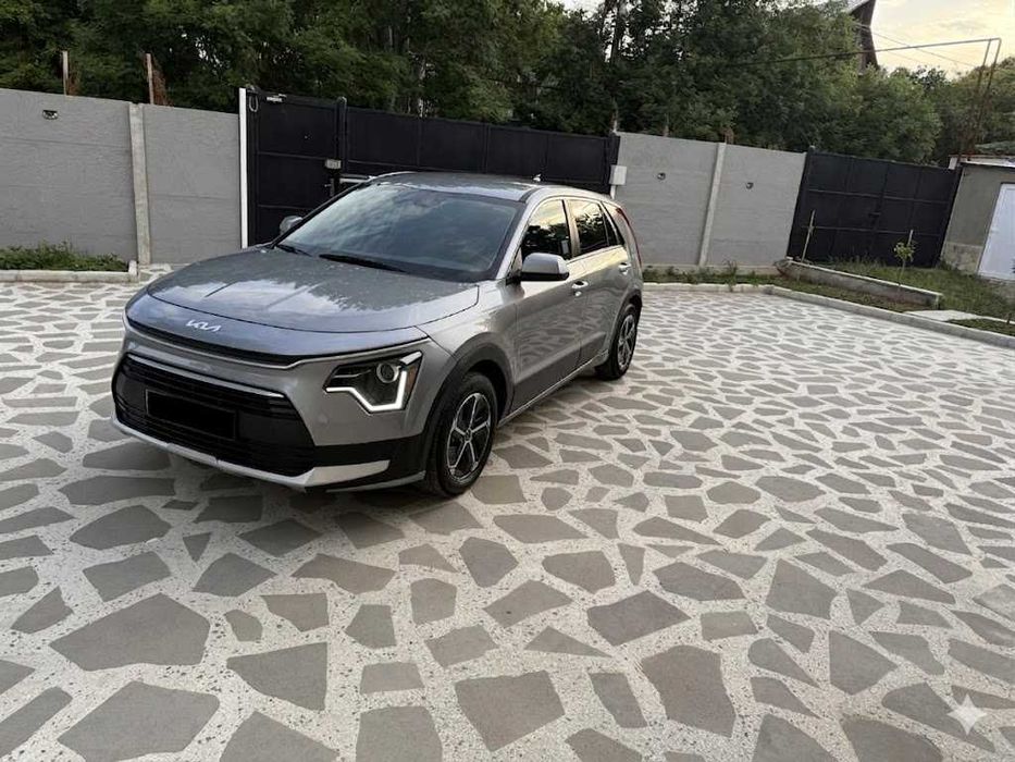 Kia Niro 2023 гібрид
