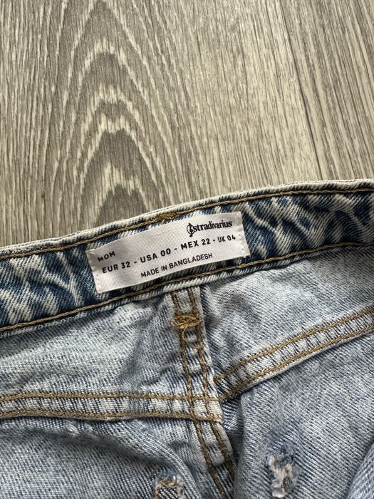 Джинси мом Stradivarius