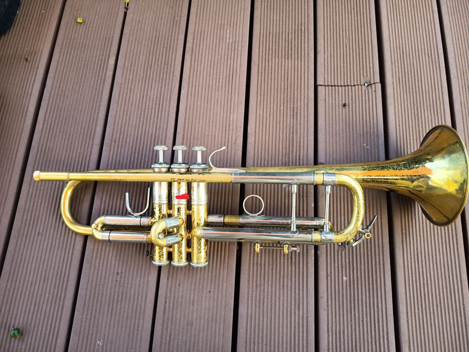 Trompete Bach Stradivarius modelo 37