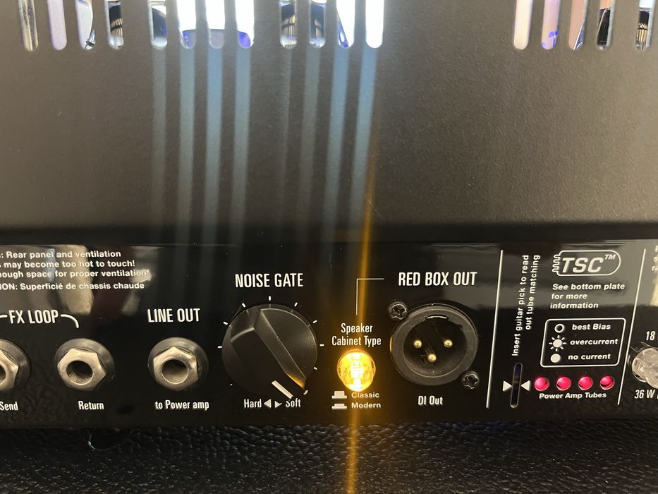 Hughes & Kettner GrandMeister 36 + RACK KIT + FOOTSWITCH