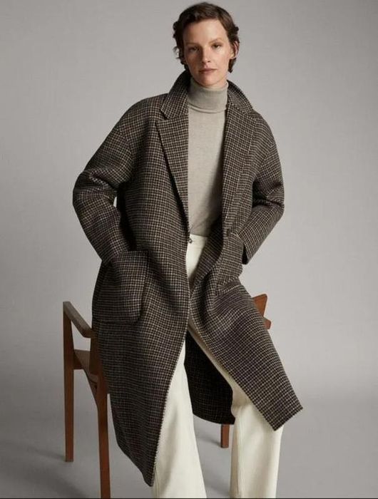 Casaco de Lã Massimo Dutti aos Quadrados – Elegante e Intemporal