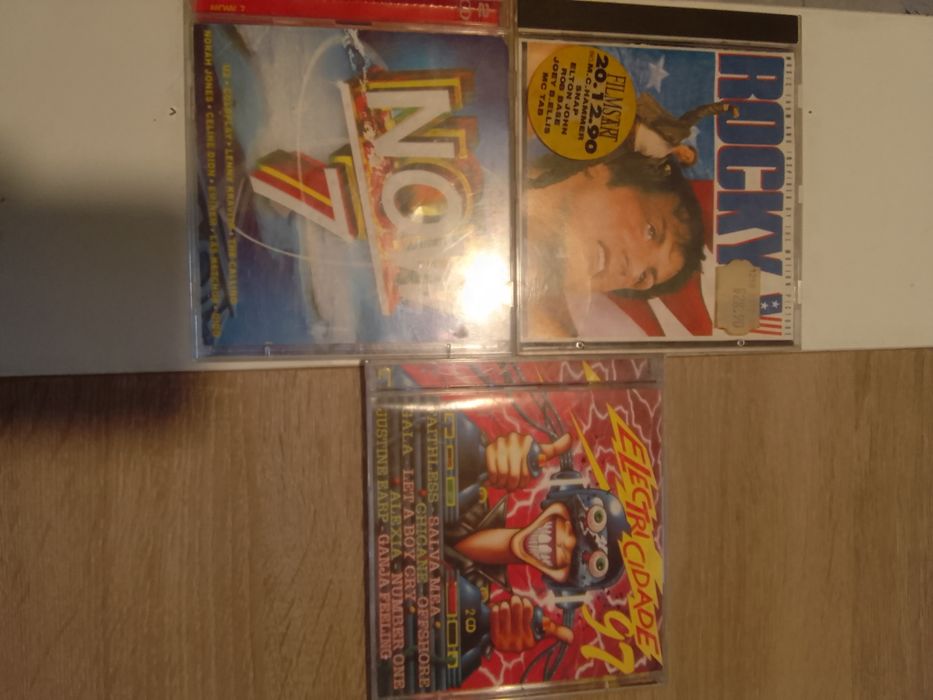 17 CDs variados diversos