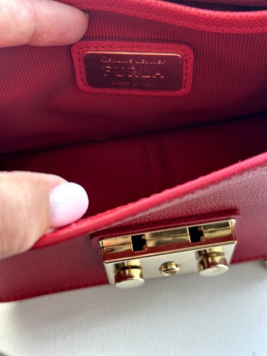Clutch Furla. Comprado na Farfetch
