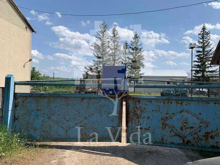 Приватизована ділянка та складський комплекс, Чернівецька обл