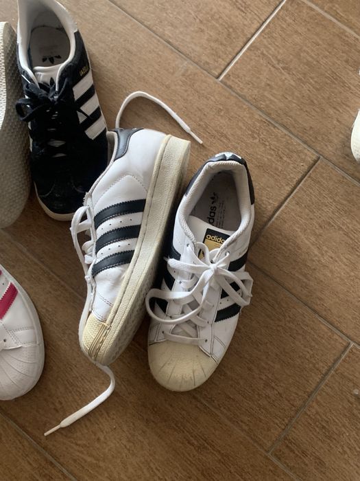 Conjunto de sapatilhas adidas