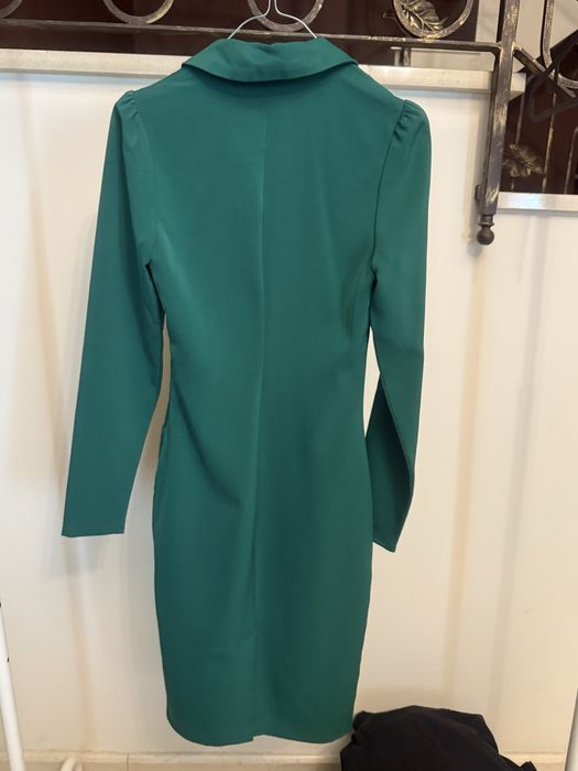 Sukienka garniturowa zielona