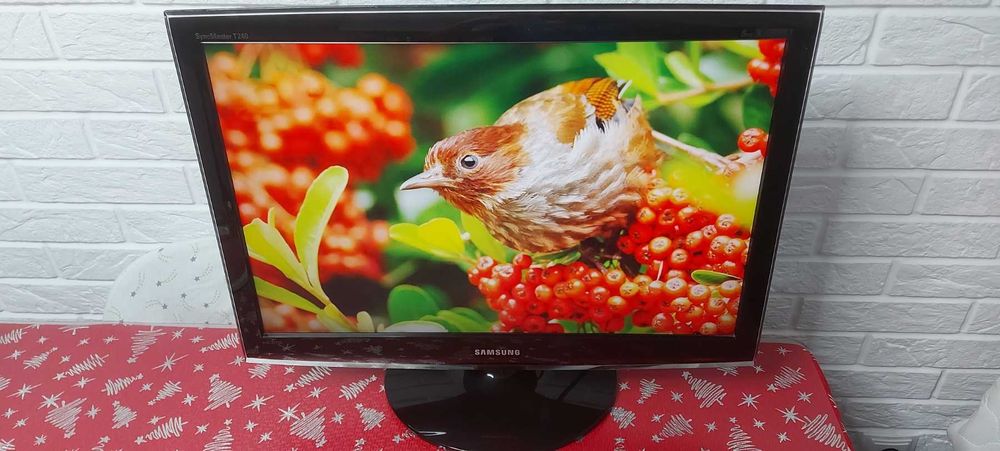 Монітор 24" Samsung SM T240 DVI HDMI VGA