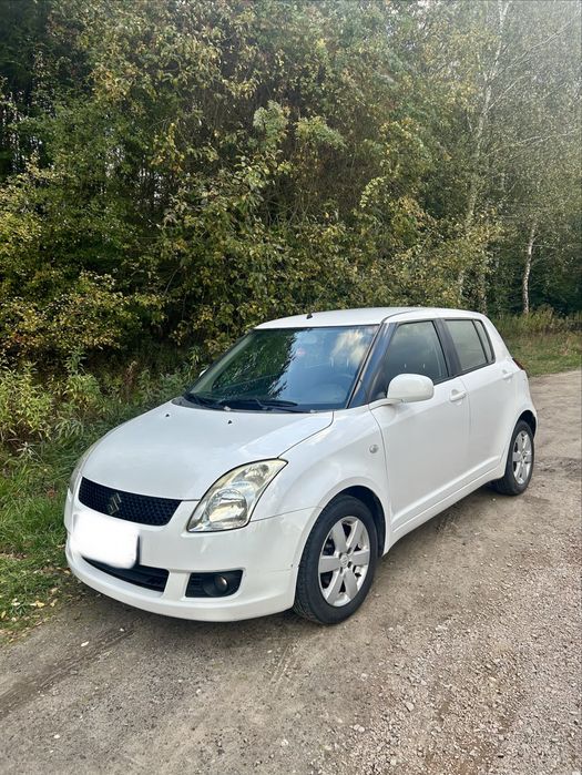 Suzuki Swift 1.3 Benzyna 92 KM – 2009 r. – bogate wyposażenie