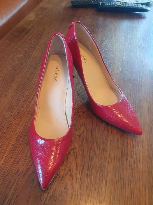Szpilki Guess 36,5